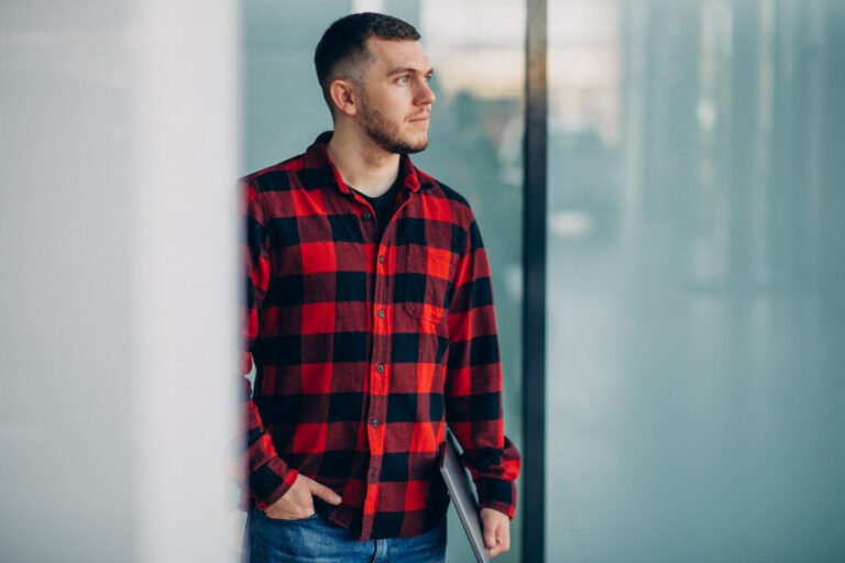 How to Style a Flannel Shirt: 16 Outfit Ideas